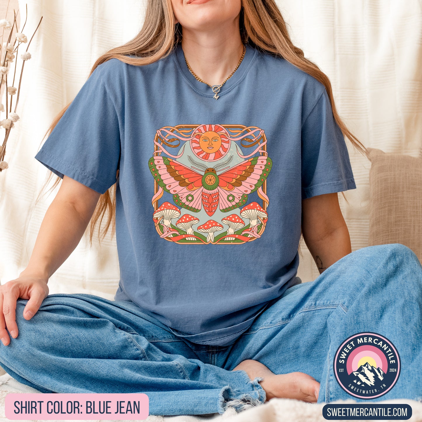 Retro Moth - R11 - Comfort Colors - Short Sleeve Tee